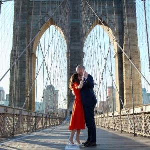 Couple sur un pont de New York Noce de Rêve by Flovinno